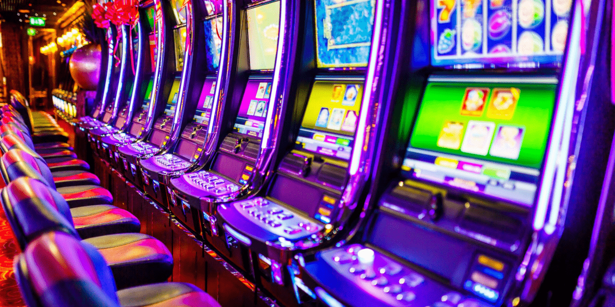 Interface de caça-níqueis 96bet mostrando diferentes jogos